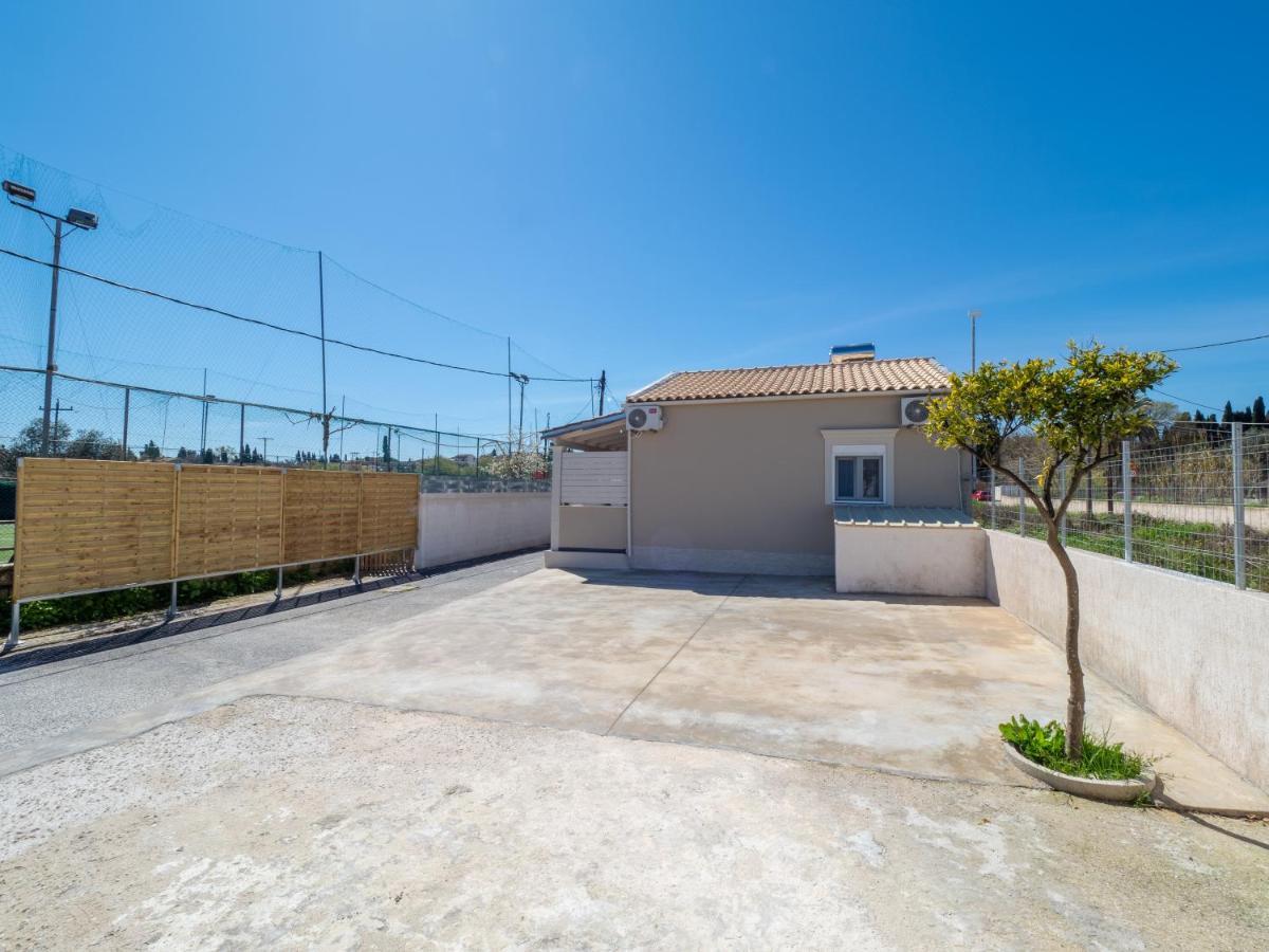 M&K - Maria'S Stylish Apartment Near Alykes Beach Corfu  Εξωτερικό φωτογραφία