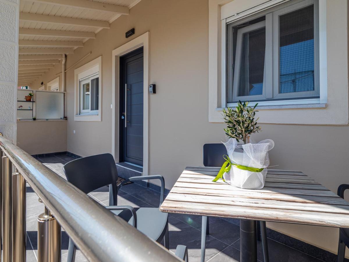 M&K - Maria'S Stylish Apartment Near Alykes Beach Corfu  Εξωτερικό φωτογραφία